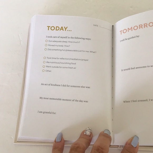 CHRONICLE BOOKS CALM THE CHAOS DAILY JOURNAL NWT - Picture 6 of 16